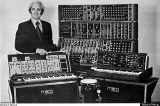 Hommage à Robert Moog avec un doodle synthétiseur sur Google