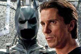 VIDÉOS. Christian Bale range la cape de Batman
