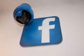 Vie privée : Facebook surveille les conversations suspectes et peut prévenir la police dans le cas de prédateurs sexuels
