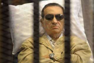 Egypte: Hosni Moubarak retourne en prison, sur ordre du procureur