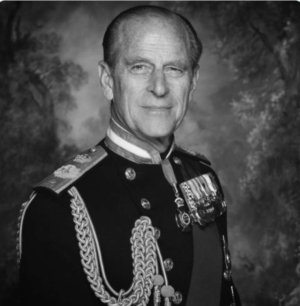 9 avril - le prince Philip, duc d'Édimbourg - Le prince Philip, époux de la reine Elizabeth II, s'est éteint à l'âge de 99 ans. La famille royale n'a pas précisé immédiatement les causes du décès, mais le prince avait été hospitalisé récemment pour une infection et une intervention cardiaque, avant de rentrer chez lui. <br /><br /><strong>>>> Lire notre article complet <a href="https://www.huffingtonpost.fr/entry/mort-du-prince-philip-epoux-de-la-reine-elizabeth-ii_fr_607034c6c5b6616dcd7682df?ipy">ici</a></strong>