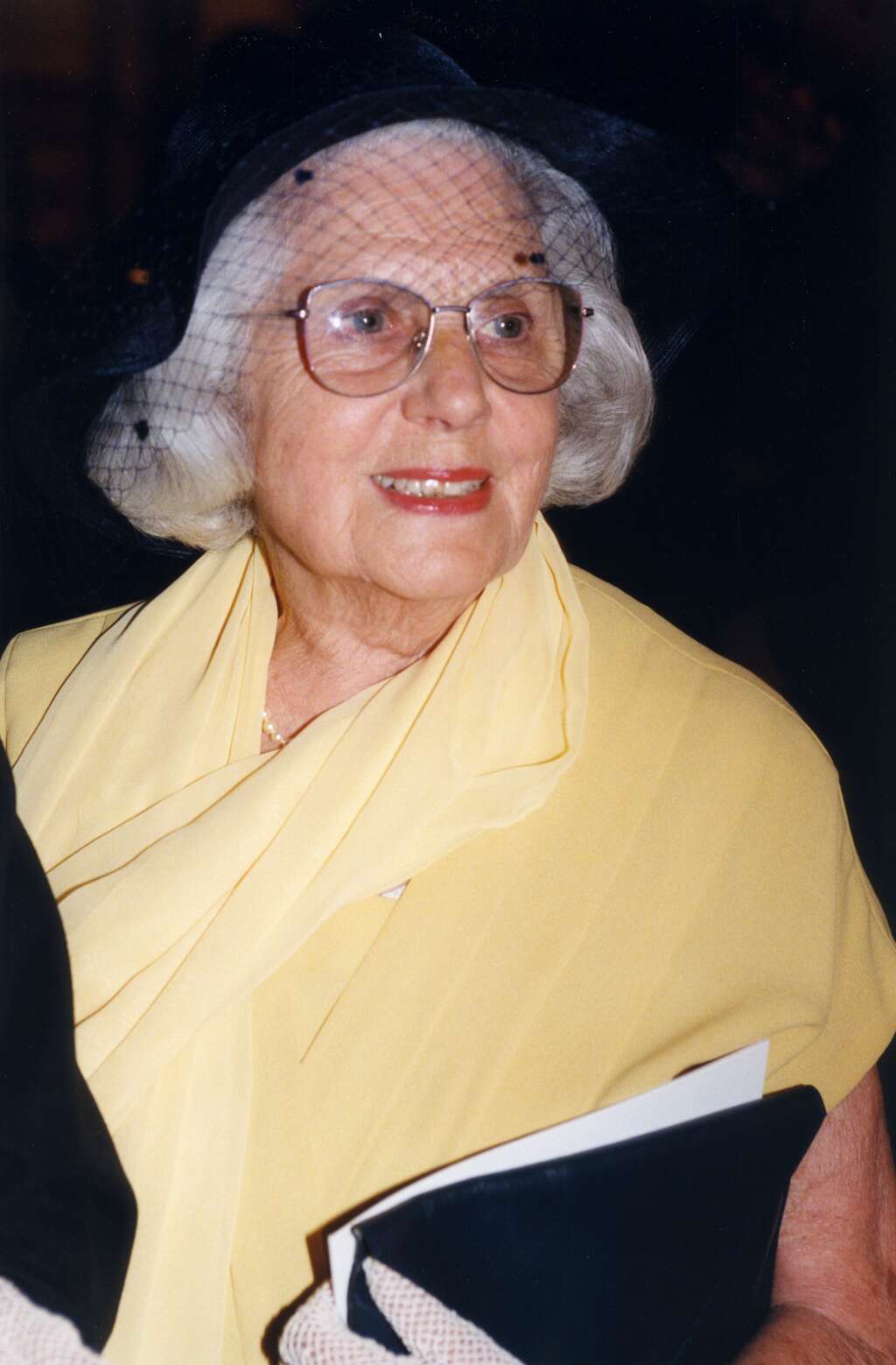 11 juillet - Renée Dorléac - La comédienne et mère de Catherine Deneuve, Renée Dorléac, de son nom de scène Renée Simonot, est morte à Paris à l’âge de 109 ans. <br /><br /><strong>>>> En savoir plus dans notre article <a href="https://www.huffingtonpost.fr/entry/renee-dorleac-est-morte-lactrice-et-mere-de-catherine-deneuve-avait-109-ans_fr_60eff5d6e4b0b2a04a20b5d4?bpl" target="_blank" rel="noopener noreferrer">par ici</a></strong>