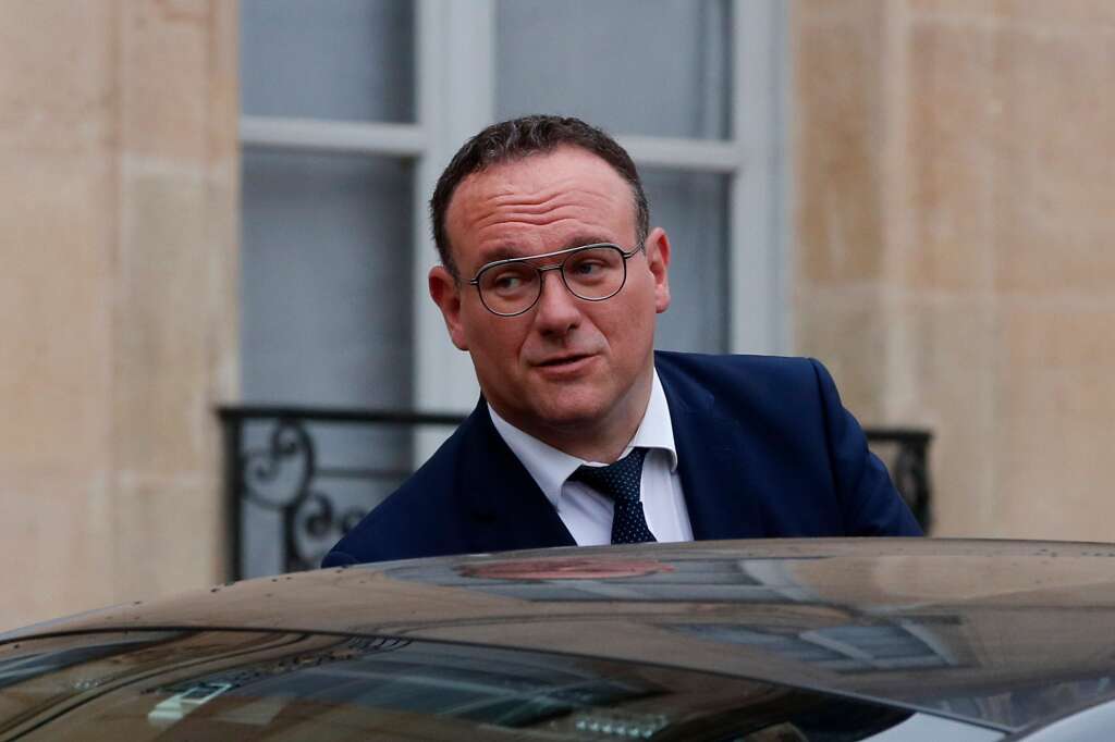 Damien Abad - Ain - RÉÉLU - Le ministre des Solidarités, pourtant accusé de violences sexuelles, conserve son siège de député.