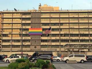 L'ambassade américaine à Séoul affiche le drapeau LGBT malgré l'interdiction de Trump.
