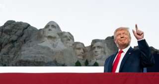 Donald Trump se verrait bien figurer au Mont Rushmore au côté de quatre des plus prestigieux présidents de l'Histoire des États-Unis.