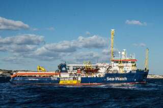 Le navire Sea-Watch force le blocus des eaux italiennes pour débarquer 42 migrants