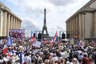 Au Trocadéro à Paris, le rassemblement anti-pass sanitaire ou la soupape de toutes les colères
