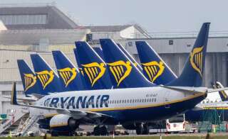 La compagnie Ryanair a proposé de baisser de 10% la rémunération de son personnel navigant commercial pendant cinq ans.