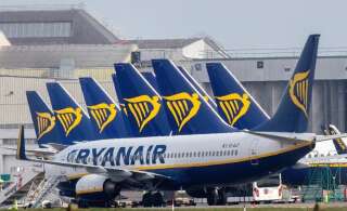 La compagnie Ryanair a proposé de baisser de 10% la rémunération de son personnel navigant commercial pendant cinq ans.