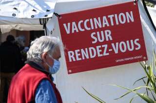 L'entrée d'un centre de vaccination, à Vailhauques, près de Montpellier, le 8 avril 2021