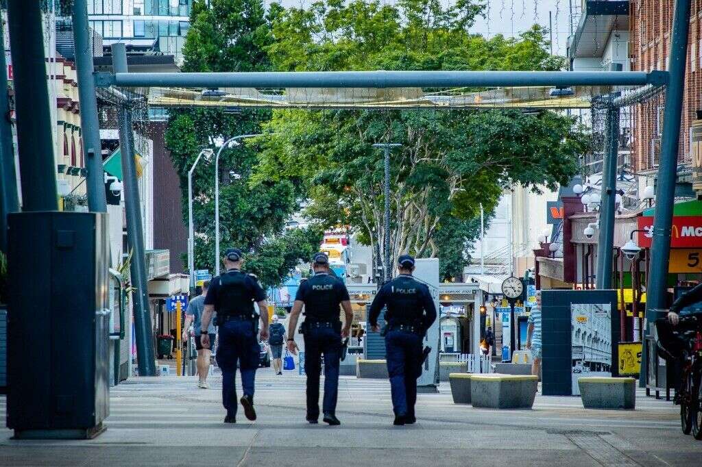 Des policiers patrouilles à Brisbane, le 29 mars 2021 pendant un confinement