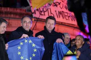 De gauche à droite: Olivier Faure, à gauche, Raphael Glucksmann,  Yannick Jadot et Christiane Taubira, sur la place de la République jeudi 24 éfvrie en soutien à l'Ukraine