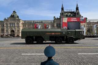 Un missile Iskander-M transporté par un camion lors du défilé militaire du 7 mai 2022 à Moscou.