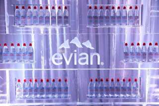 Evian s'excuse pour un tweet le jour du ramadan et se fait encore critiquer
