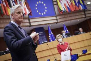 Michel Barnier et Ursula Von der Leyen au Parlement européen le 27 avril 2020