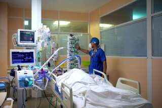 Une unité de soins intensiges, à L'hôpital Les Abymes, de Pointe-a-Pitre, en Guadeloupe, le 6 août 2021