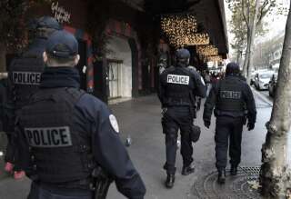 Une patrouille de police à Paris le 30 novembre 2017