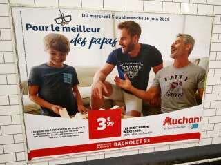 Le 9 juin, soit sept jours avant la fête des pères, Auchan racontait une fête des pères autorisant plusieurs interprétations du concept de la famille.