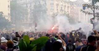Aux abords du Parc des Princes, dans le XVIe arrondissement de Paris, des centaines de supporters du Paris Saint-Germain étaient rassemblés avant la finale de Ligue des Champions contre le Bayern Munich.