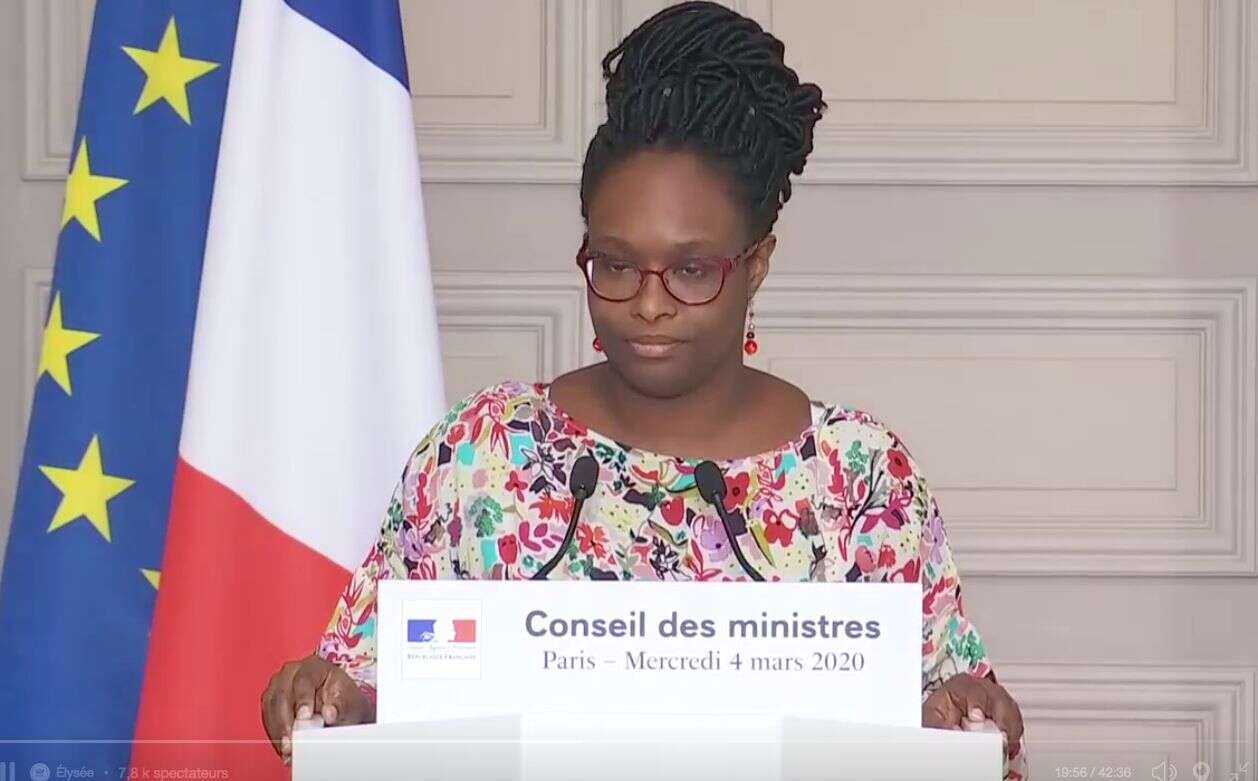 Le gouvernement s'attend à ce que la France passe au stade 3 de l'épidémie de coronavirus (Sibeth Niaye à l'issue du Conseil des ministre mercredi 4 mars)