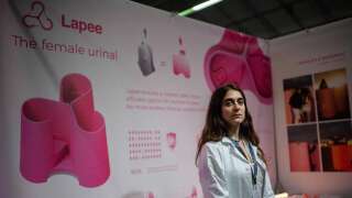 Gina Perier, une française de 25 ans a développé un prototype d'urinoir féminin mobile avec un architecte danois.