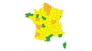 Météo France a placé 11 départements en vigilance orange, du fait du risque de crues et d'un épisode neigeux à venir sur le nord du pays.