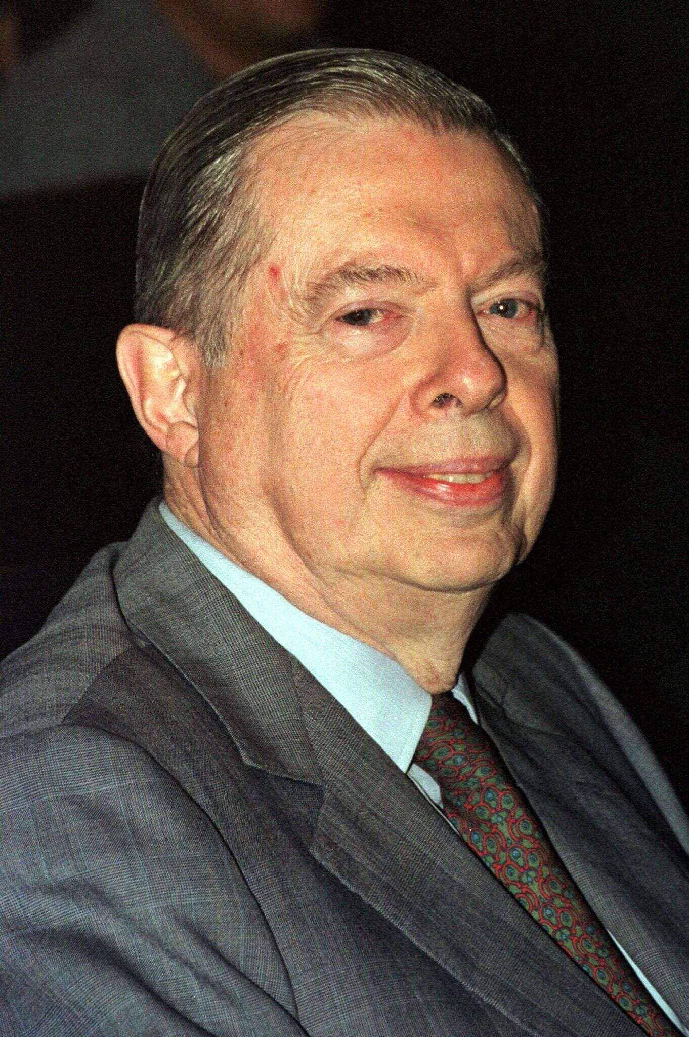 Robert Poujade, le tout premier ministre de l'environnement, est décédé (ici pris en photo en  novembre1999 à Dijon dont il a été maire pendant 30 ans)