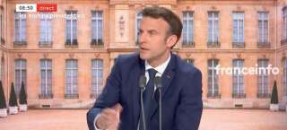 Macron promet un changement de règle pour l'allocation adulte handicapé