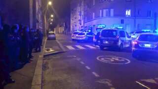 Des policiers manifestent devant son domicile, la maire de Rennes dénonce une 