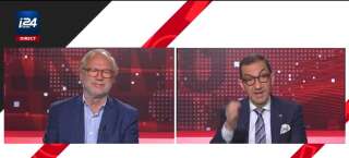 L'ex-journaliste de Libération Laurent Joffrin, et Jean Messiha sur le plateau de la chaîne i24NEWS, le 13 mai 2021.