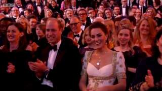 Aux Bafta, Brad Pitt ose une blague sur Harry devant William et Kate