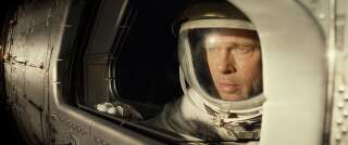 Brad Pitt en astronaute solitaire dans 