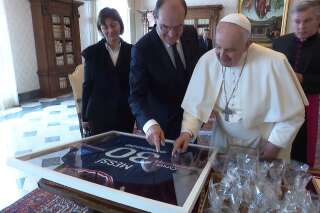 Jean Castex a offert un maillot de Lionel Messi au pape François