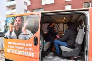 Un minibus sillonne la ville pour inciter les Lillois à s’inscrire sur les listes électorales.