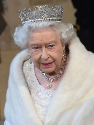 La Reine d'Angleterre continuera toutefois à porter ses tenues déjà constituées de fourrure.