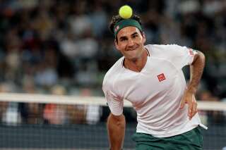 Roger Federer, ici à Cap Town en février 2020, est devenu le sportif le mieux payé au monde selon le classement Forbes.