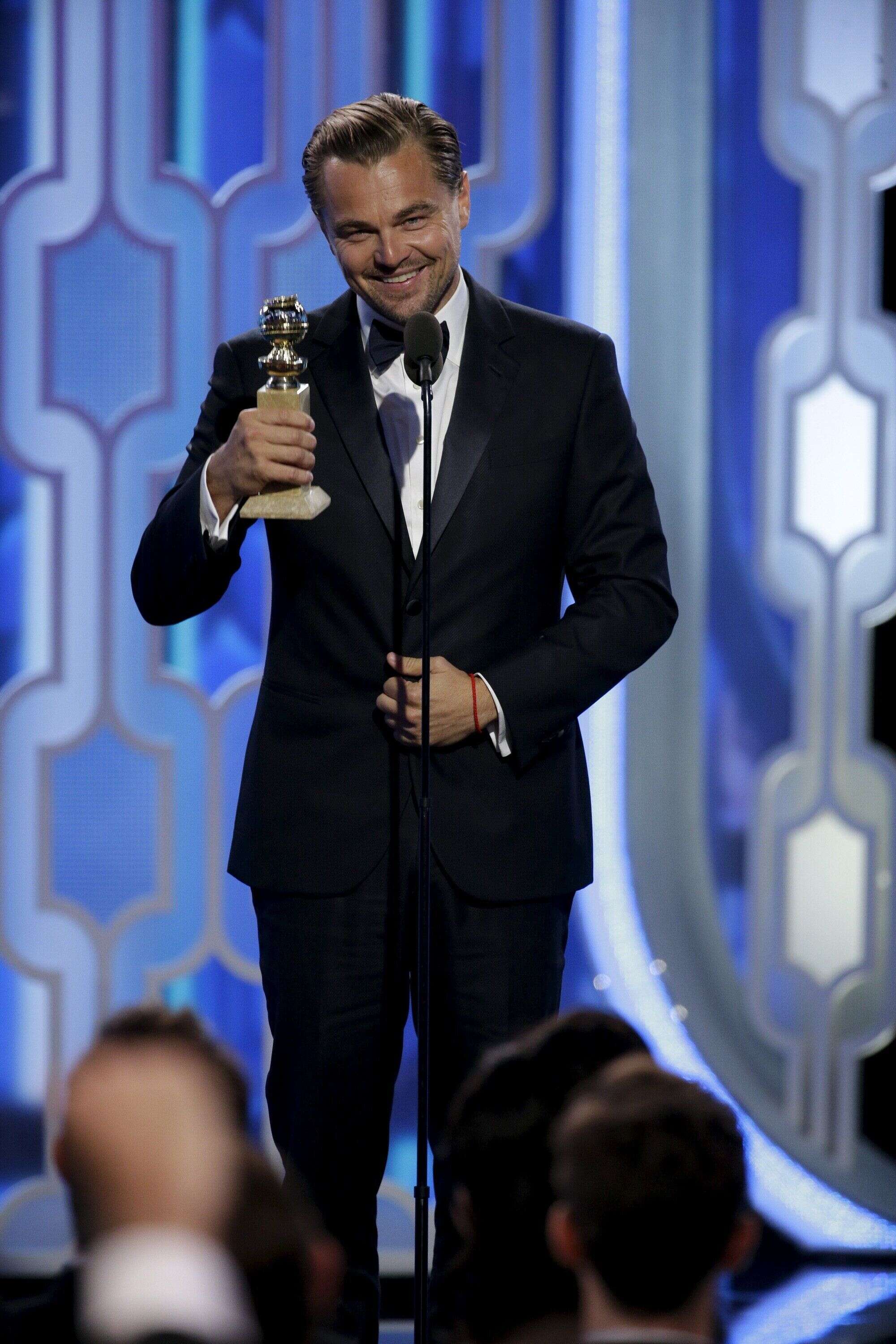 Leonardo DiCaprio remporte le Golden Globe du Meilleur acteur le 10 janvier 2016 pour 