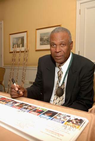 L'ancien joueur et entraîneur de NBA, K.C Jones, le 27 septembre 2005 à New York City.
