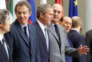Les chefs des pays du G8 réunis au Palazzo Ducale de Gênes le 22 juillet 2001.