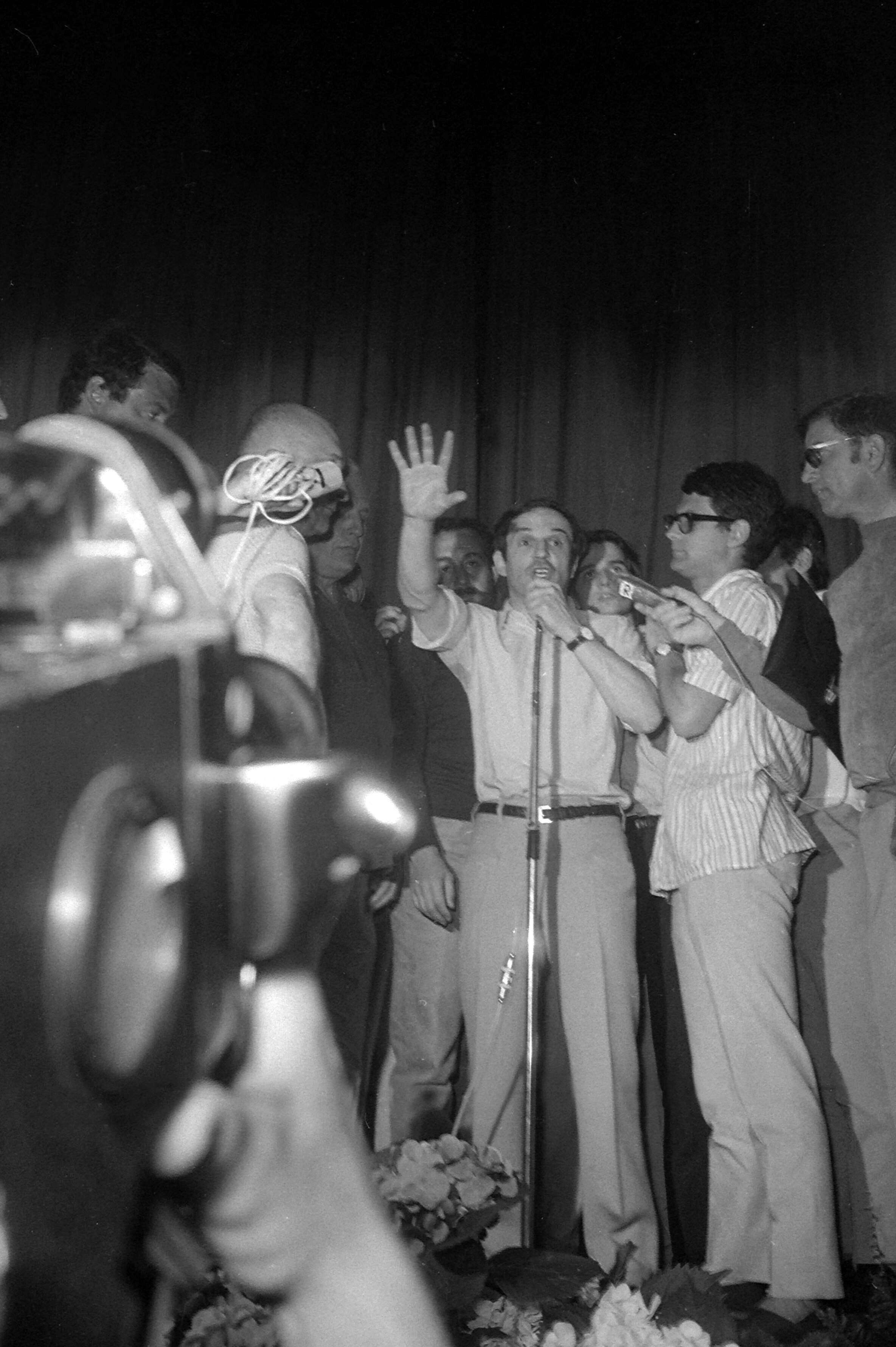 François Truffaut interrompant une projection du festival de Cannes de Mai 1968