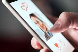 Application de rencontres en ligne sur smartphone