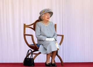 Ce que fera (et ne fera pas) la reine Elizabeth pour son jubilé(Photo de la reine Elizabeth II lors de son anniversaire au château de Windsor le 12 juin 2021 par Chris Jackson/Pool via AP, File)