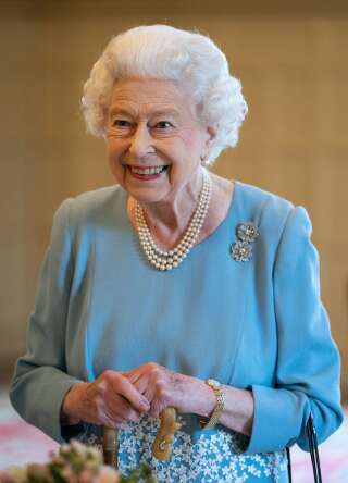 À l'occasion de ses 70 ans de règne, la reine Elizabeth II a fait une rare apparition publique ce samedi 5 février.