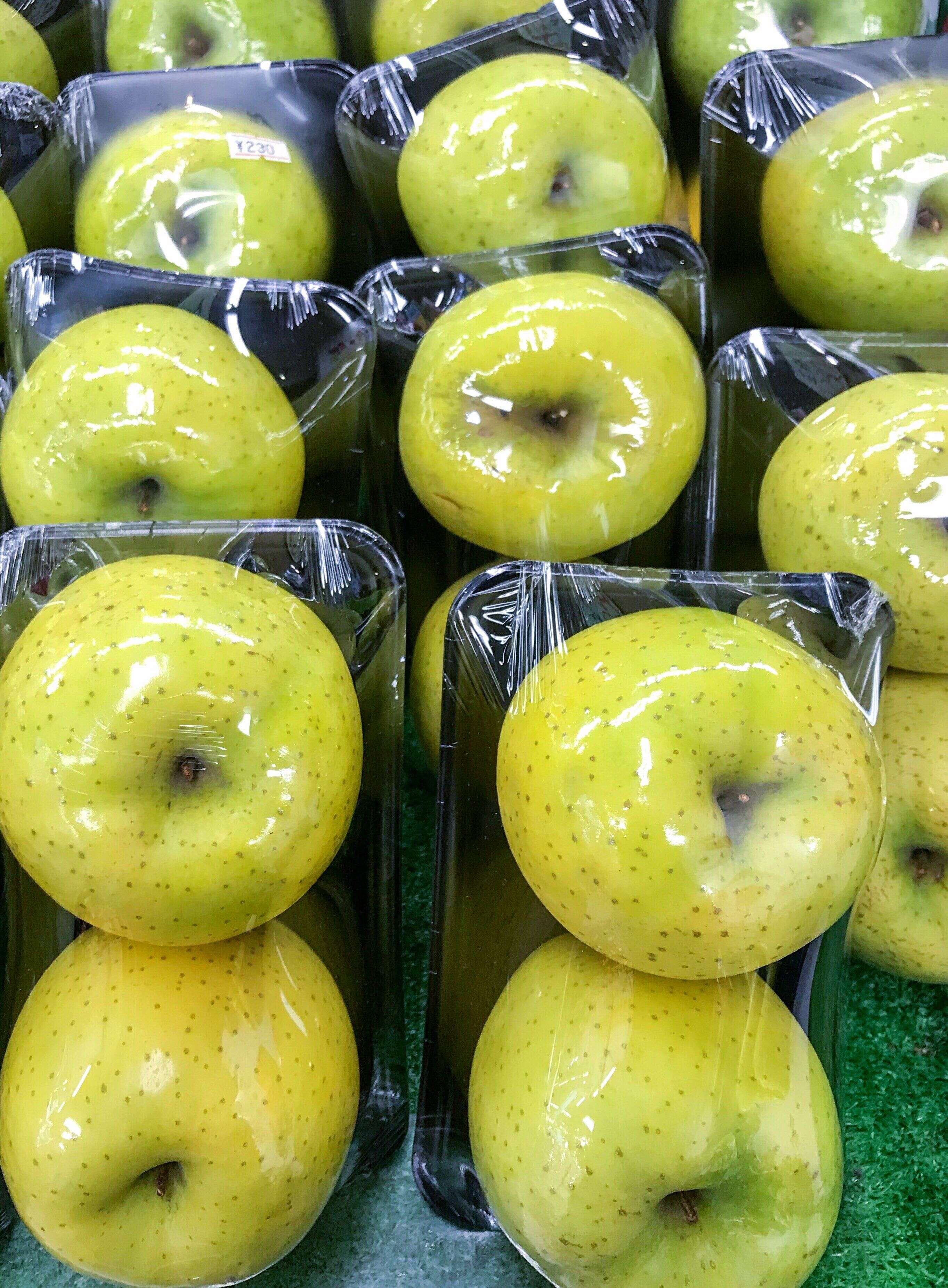 À partir de 2022, les fruits et légumes sous emballage plastique se feront de plus en plus rares dans les rayons de supermarchés.