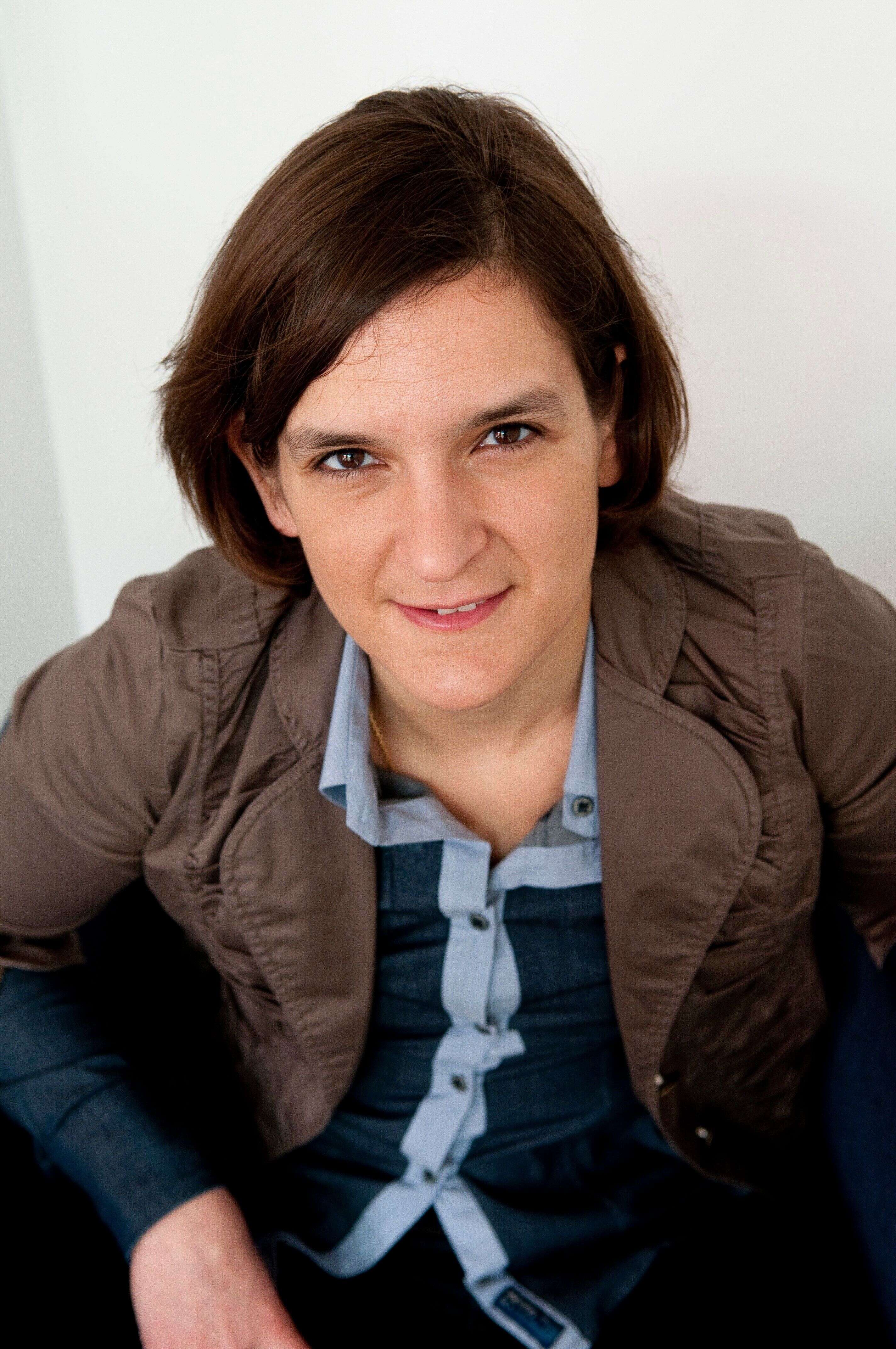 Esther Duflo,Prix Nobel d'économie en 2019, économiste de renommée mondiale, médaille de l'innovation en 2011 et médaille de bronze du CNRS en 2005.