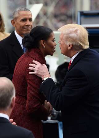 Donald Trump et Michelle Obama se saluent le 20 janvier 2017, jour de l'investiture du président républicain (photo d'illustration)