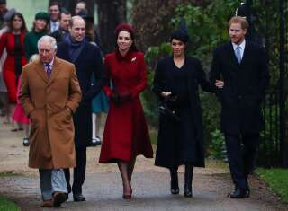 Le prince Charles, le prince William, Kate Middleton, le prince Harry et Meghan Markle, ici arrivant à l'église St Mary Magdalene en Angleterre, le 25 décembre 2018