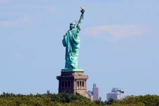 Le détournement du poème sur la Statue de la Liberté par le chef de l'immigration américaine indigne