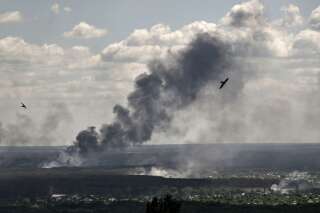Des bombardements dans la ville de Severodonetsk, dans la région ukrainienne orientale du Donbass, le 7 juin 2022.