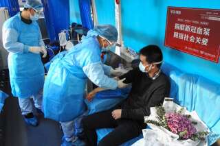 À Lianyungang, un homme guéri du coronavirus fait un don de plasma